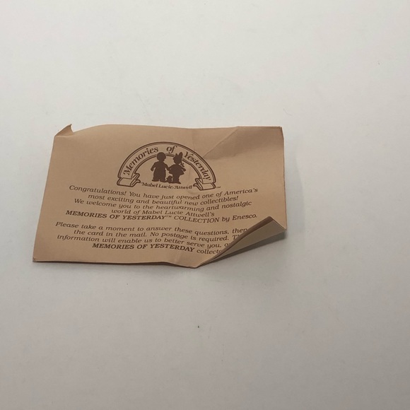 Memories of Yesterday Small Ornament - Picture 11 of 13